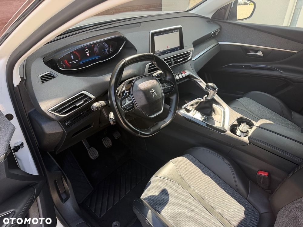 Peugeot 3008 - 17