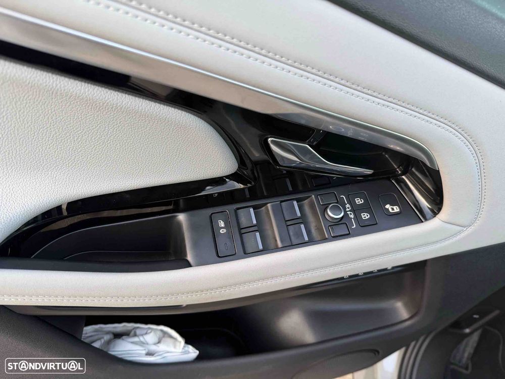 Land Rover Range Rover Evoque - 16