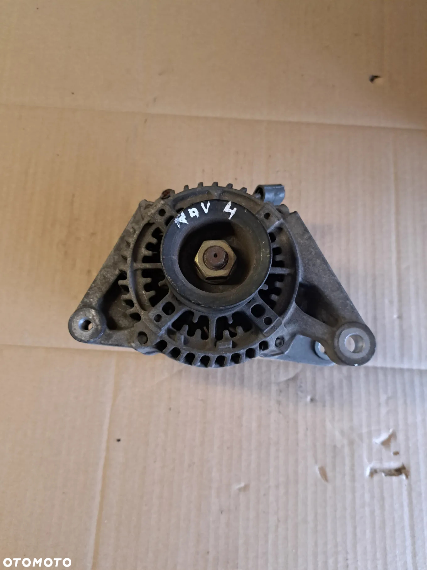 Toyota Rav4 II alternator 1.8 vvti 27060-22130 - 3