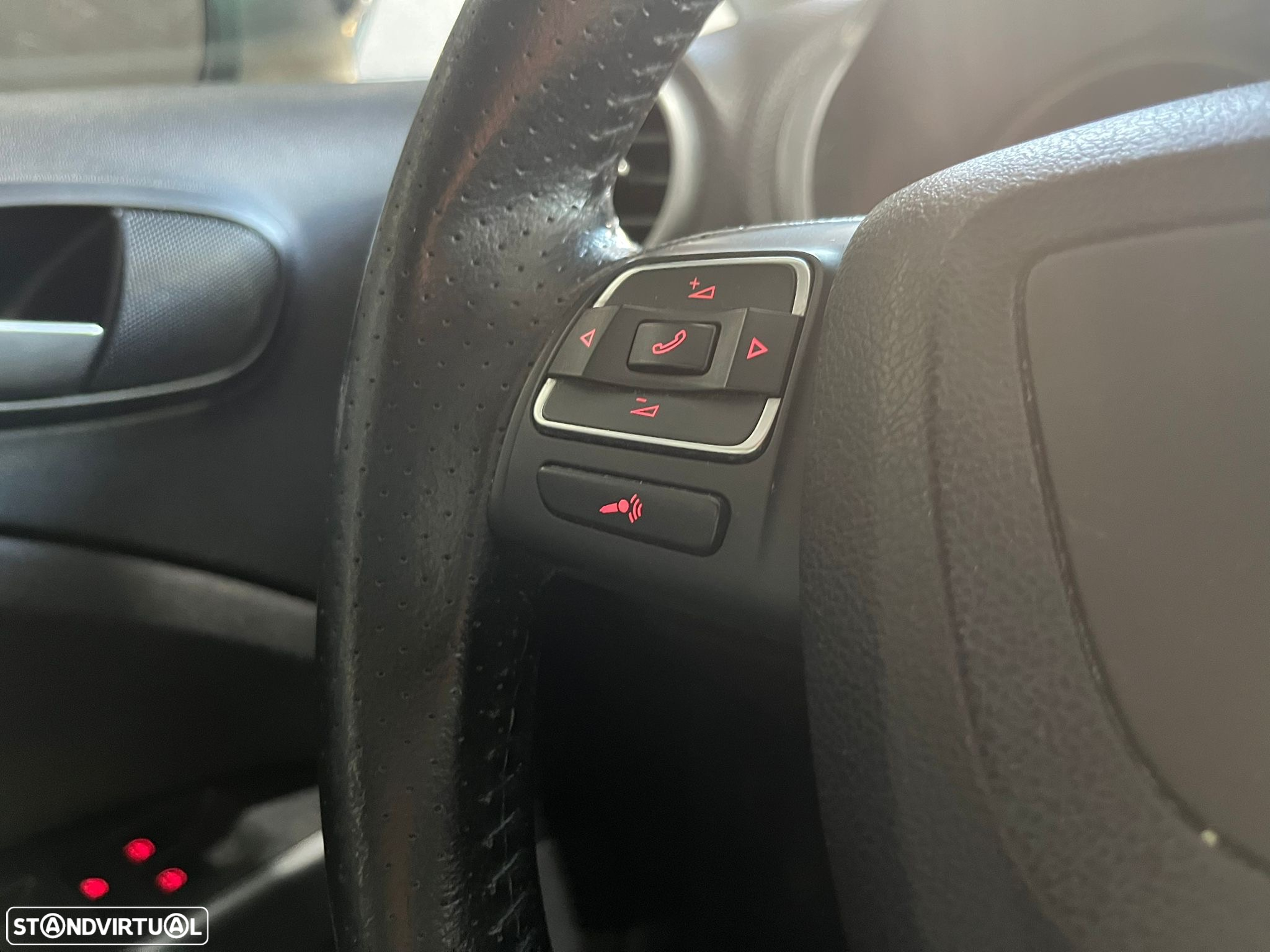 SEAT Leon 1.6 TDI Ecomotive Copa Plus - 24