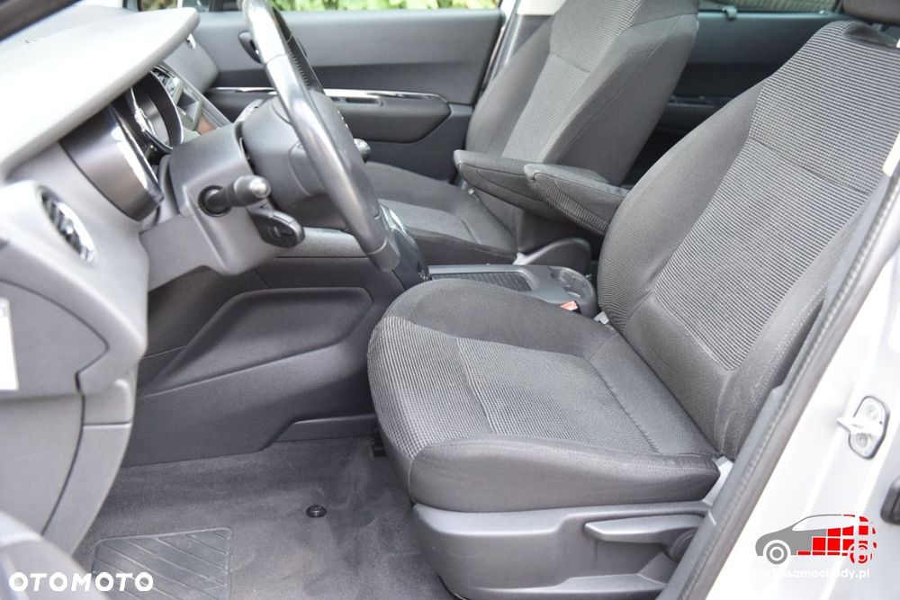 Peugeot 5008 - 17