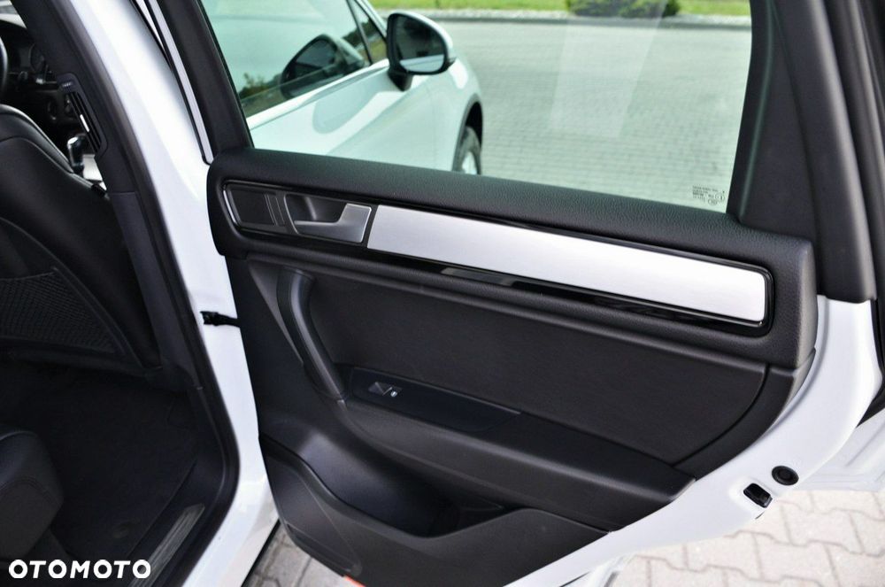 Volkswagen Touareg - 29