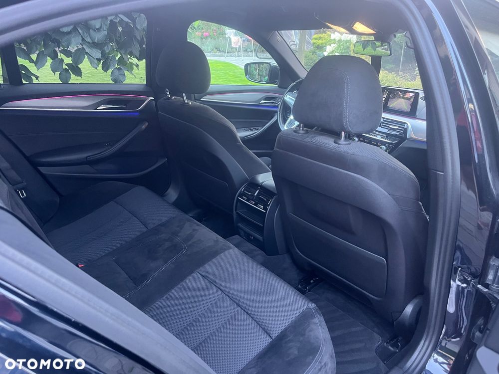 BMW Seria 5 520d xDrive M Sport sport - 22