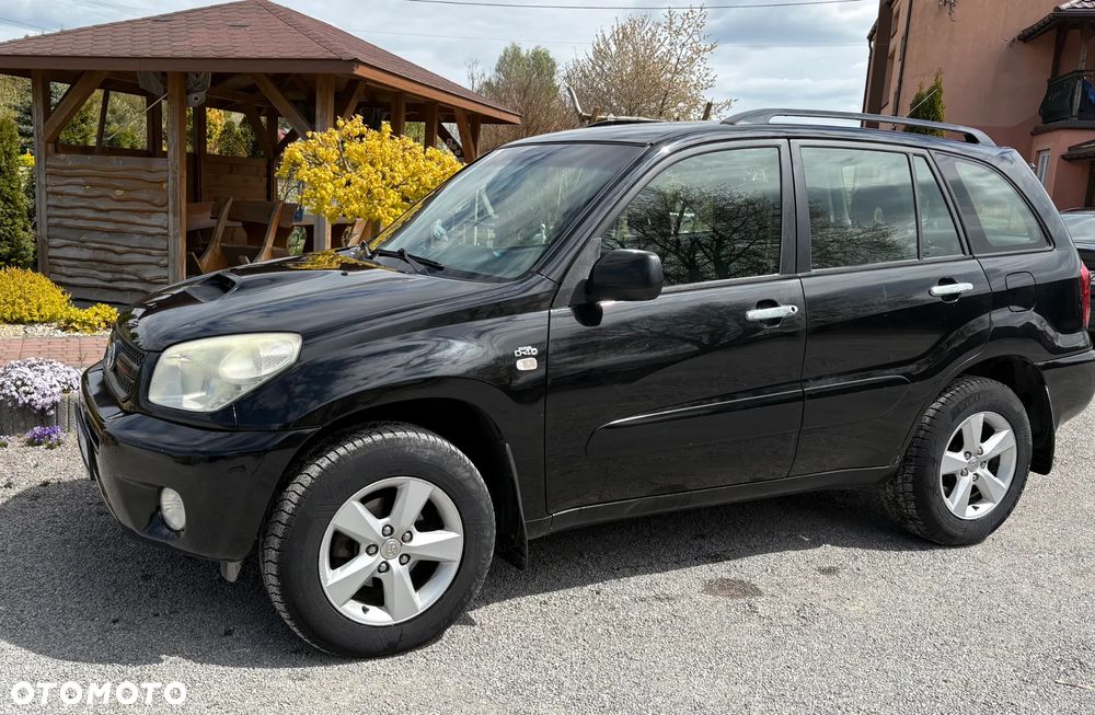 Toyota RAV4 D-4D 4x4 - 4
