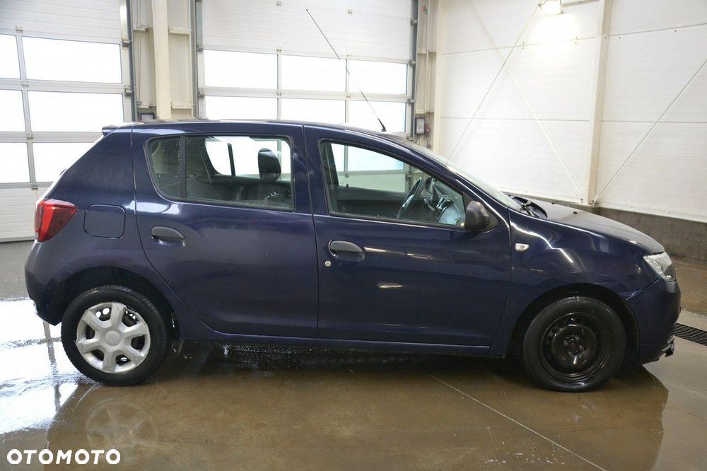 Dacia Sandero - 8