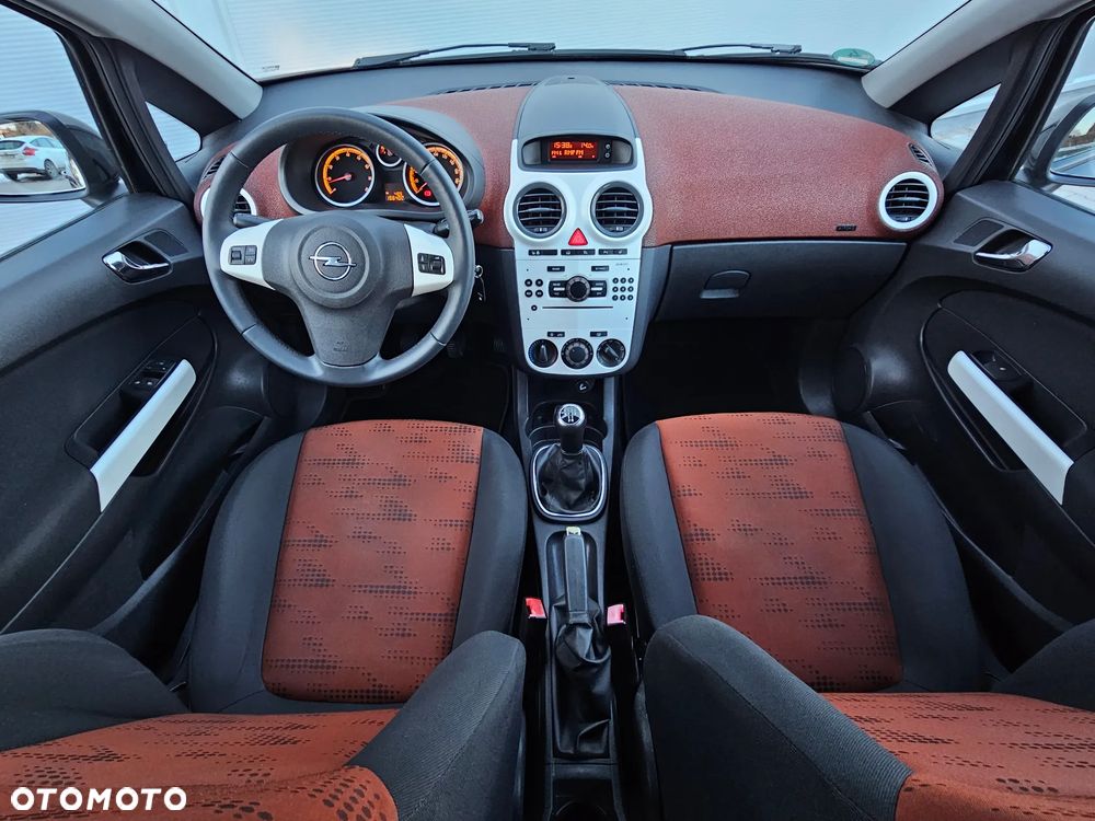 Opel Corsa 1.4 16V Satellite - 6