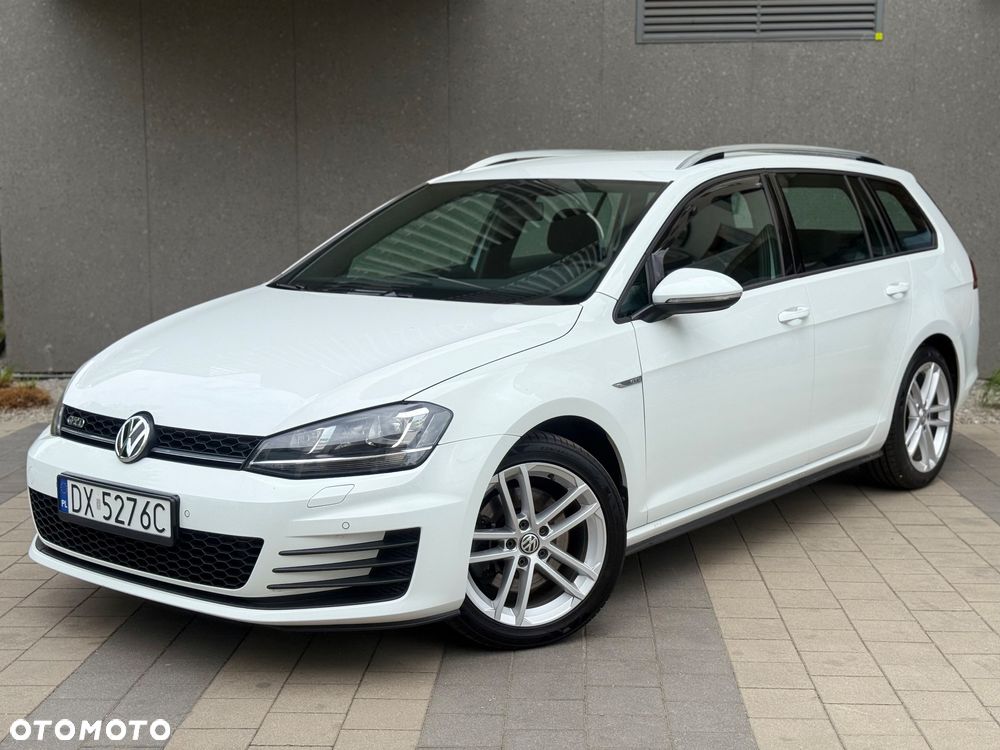 Volkswagen Golf - 3