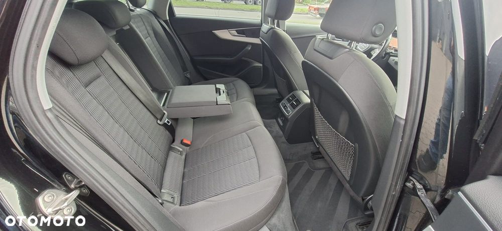 Audi A4 Avant 2.0 TDI design - 22