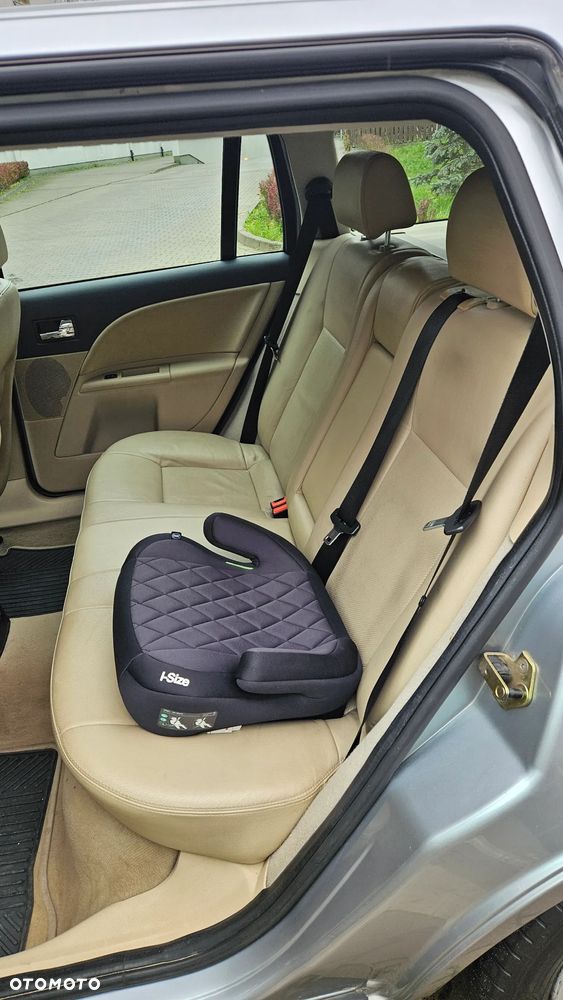 Ford Mondeo 2.0 Ghia - 12