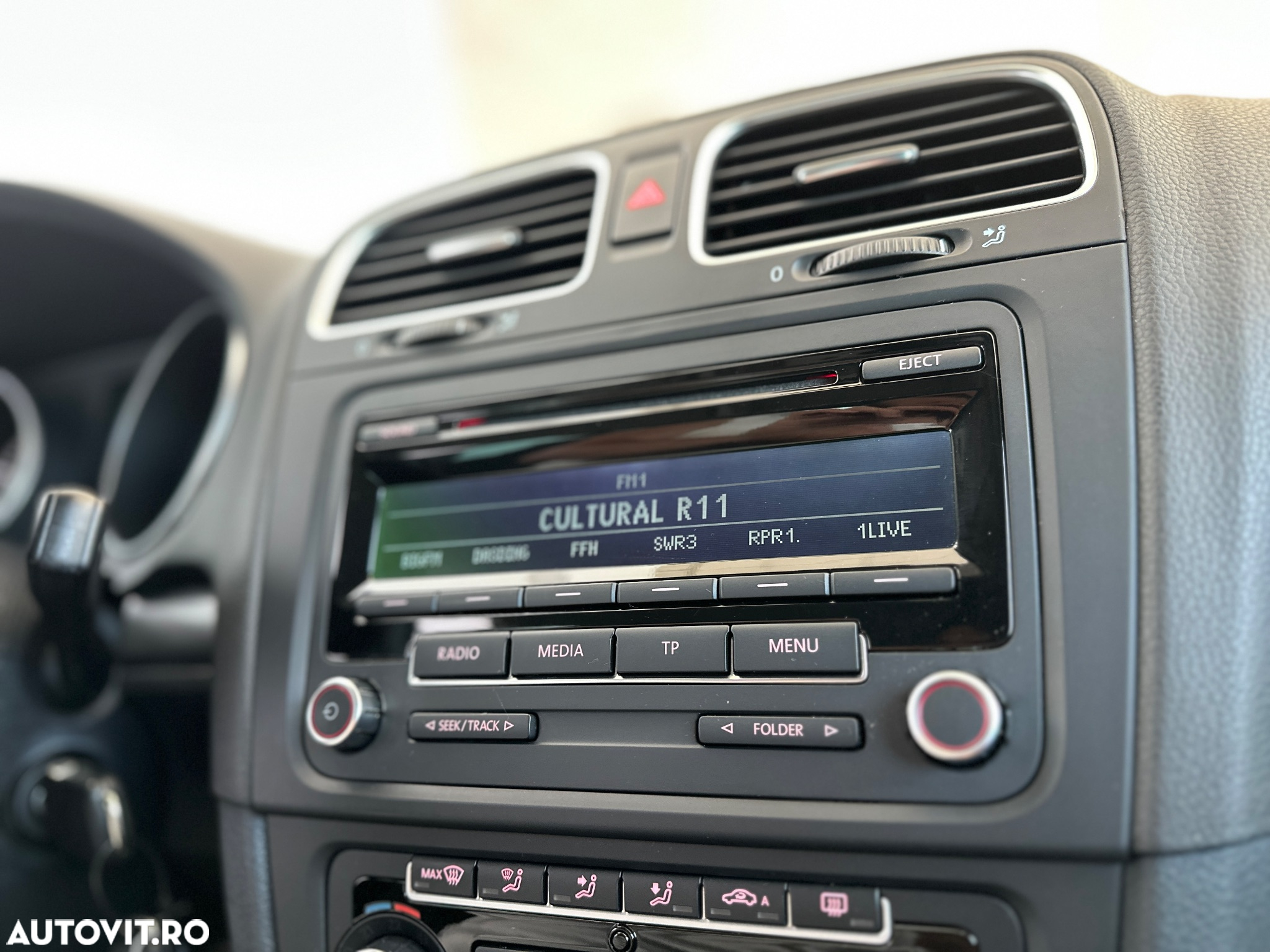 Volkswagen Golf 1.2 TSI BlueMotion Technology Style - 26