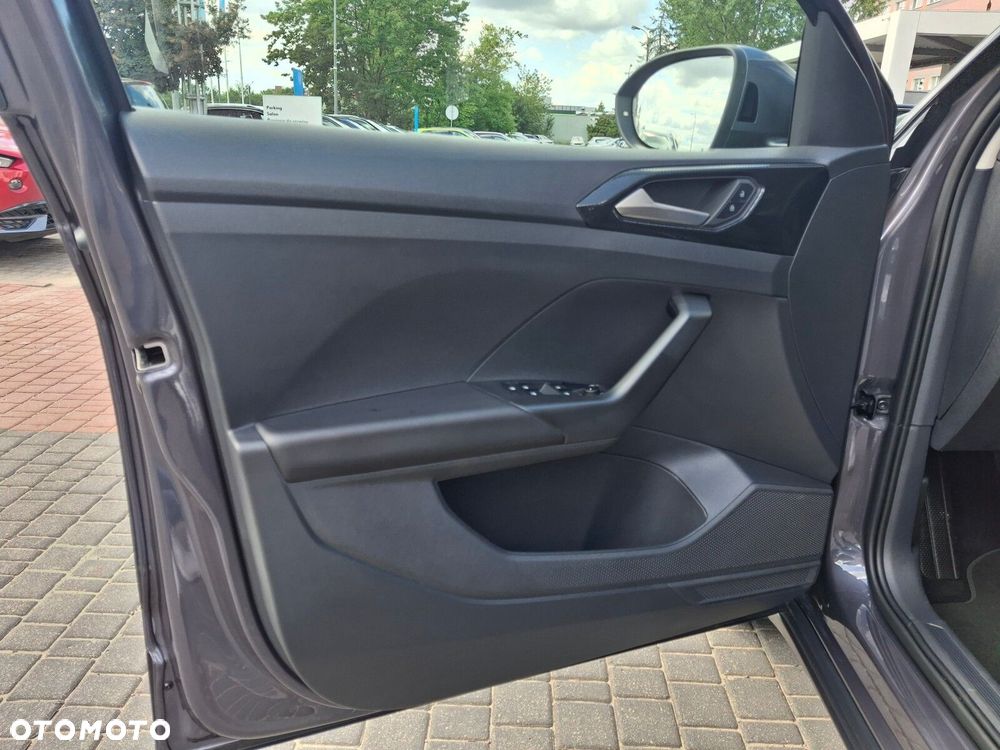 Volkswagen T-Cross - 11