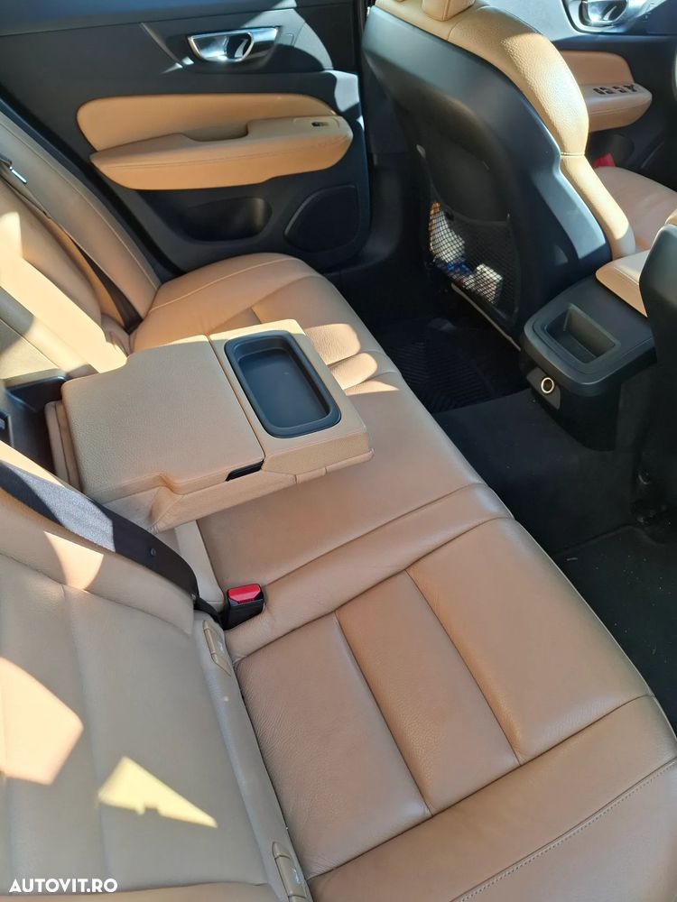Volvo V60 D3 R-Design - 4
