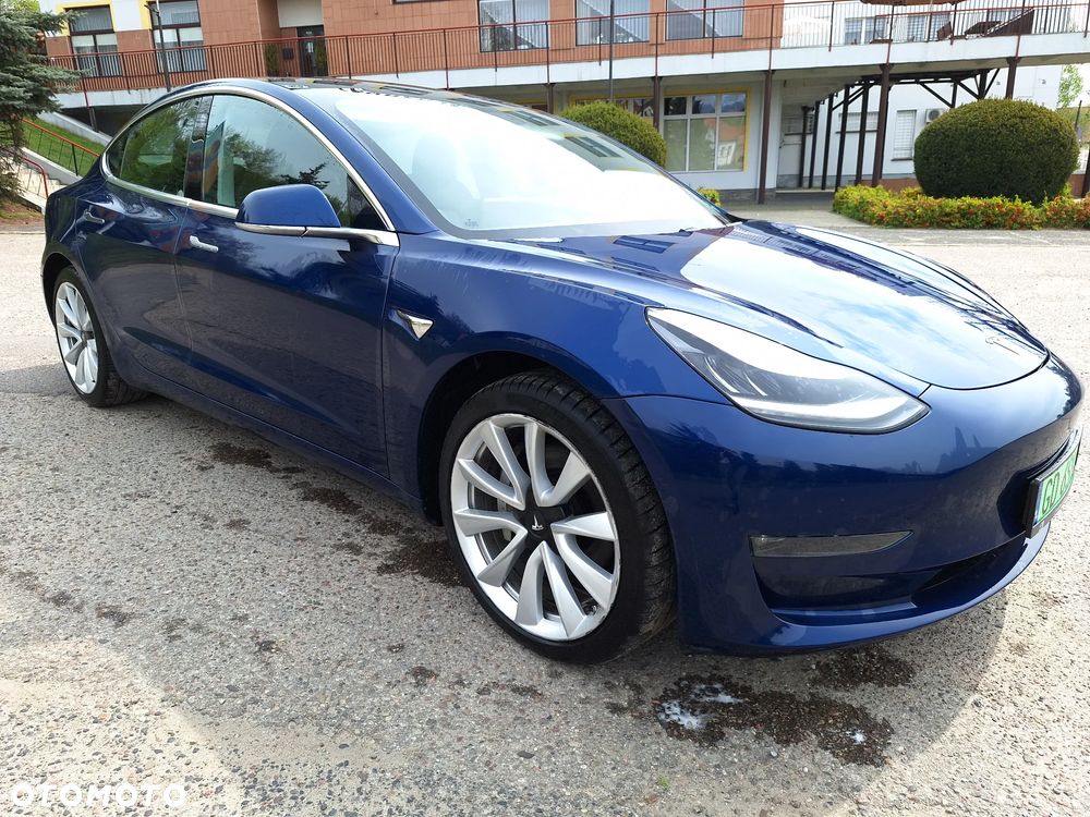 Tesla Model 3 Langstreckenbatterie Allradantrieb Dual Motor - 15