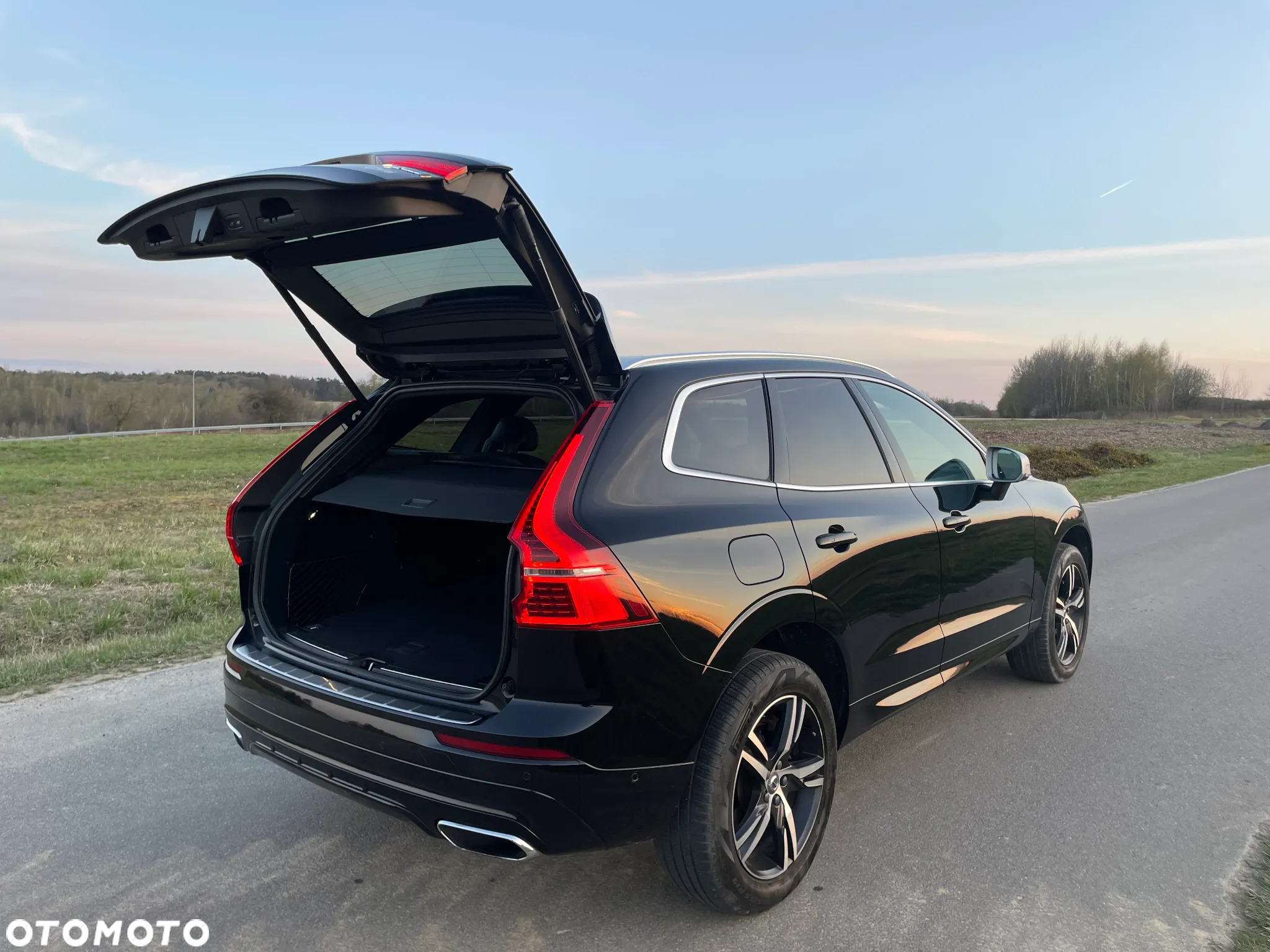 Volvo XC 60 T6 AWD R-Design - 8