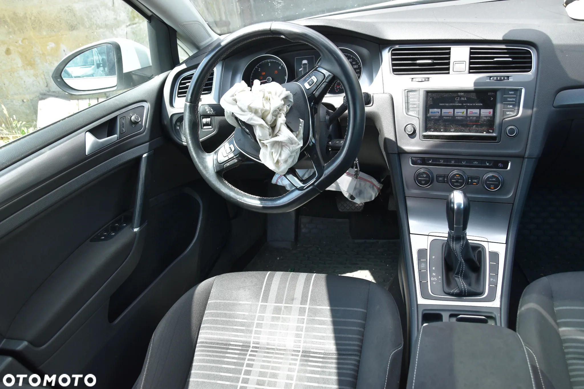 Volkswagen Golf 2.0 TDI BlueMotion Technology DSG Lounge - 18