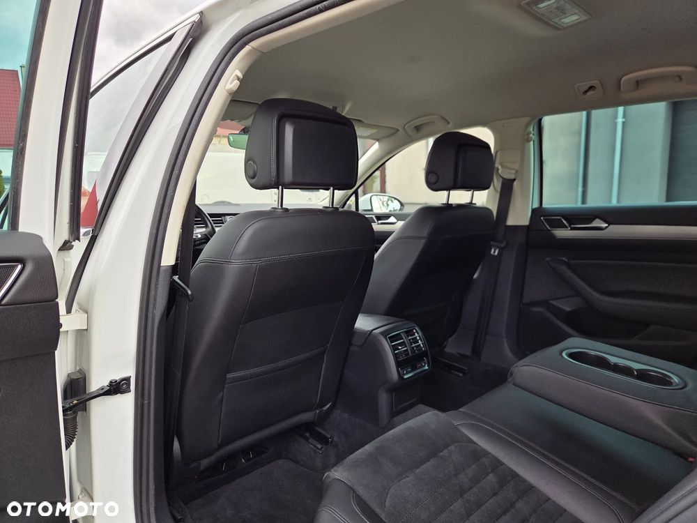 Volkswagen Passat 2.0 TDI SCR 4Mot DSG Comfortline - 35