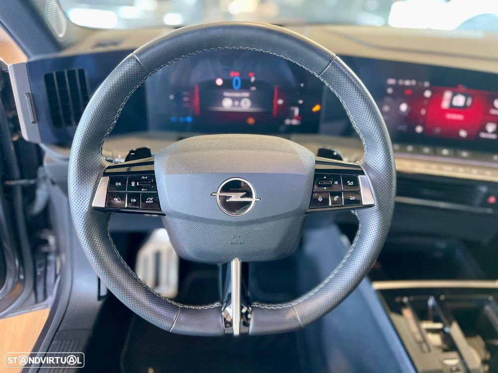 Opel Astra Sports Tourer - 12