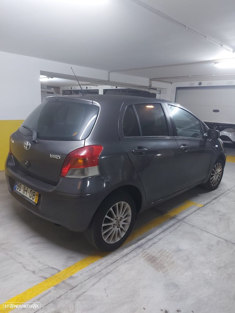 Toyota Yaris 1.4 D-4D High Pack - 2