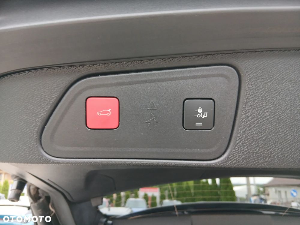 Peugeot 3008 1.2 PureTech Allure Pack S&S EAT8 - 12