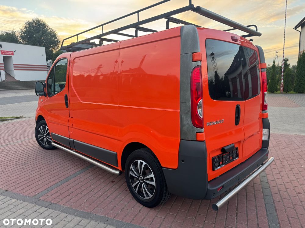 Renault Trafic - 16