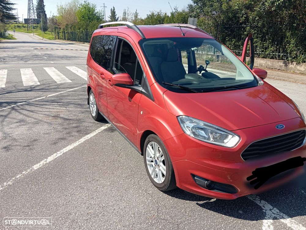 Ford Tourneo Courier 1.5 TDCi Titanium - 3