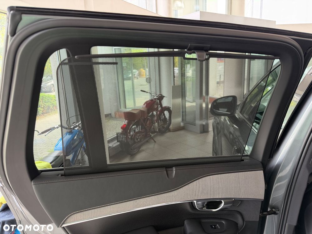 Volvo XC 90 B5 D AWD Inscription - 37