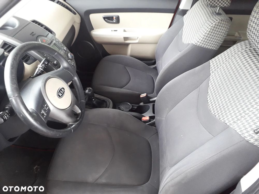 Kia Soul 1.6 L - 33