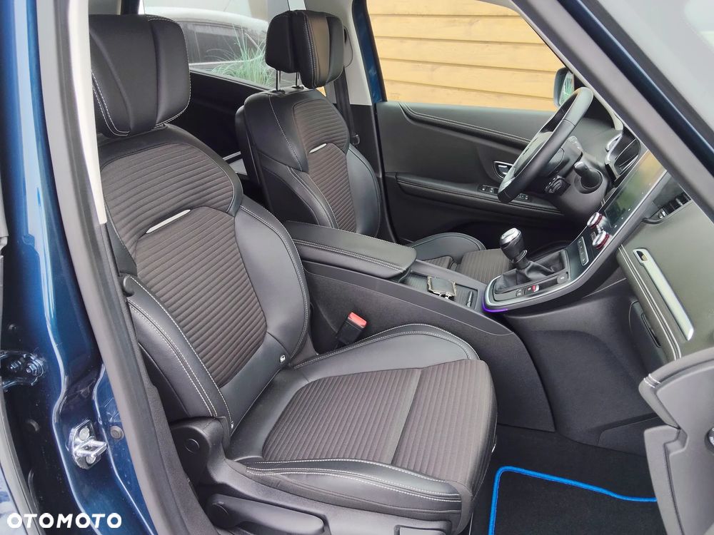 Renault Scenic ENERGY TCe 130 INTENS - 22