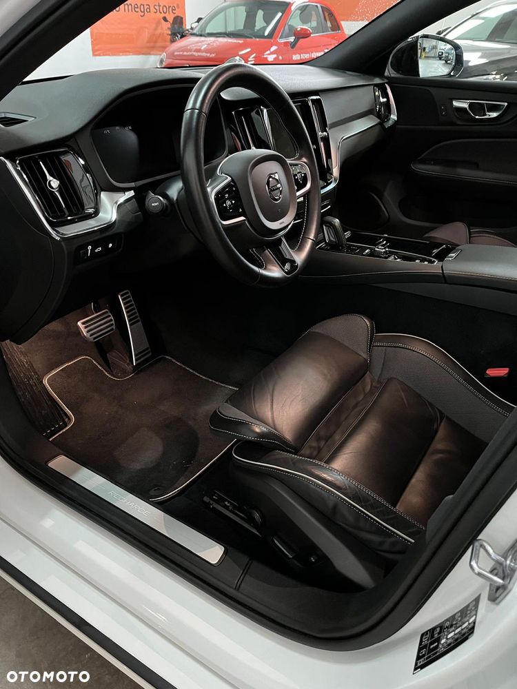 Volvo V60 T6 AWD Recharge Geartronic RDesign - 9