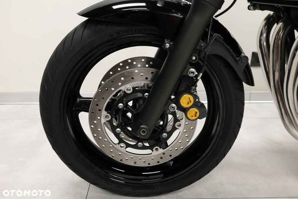 Yamaha XJR - 33