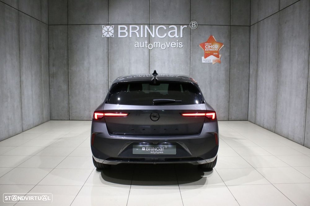 Opel Astra 1.2 T GS Line S/S - 4