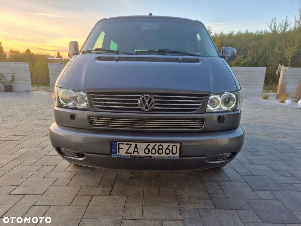 Volkswagen Caravelle - 34