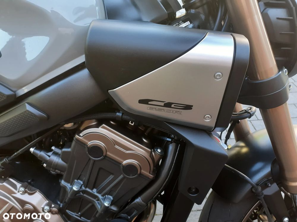 Honda CB - 23