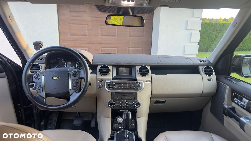 Land Rover Discovery 3.0D V6 SE - 27