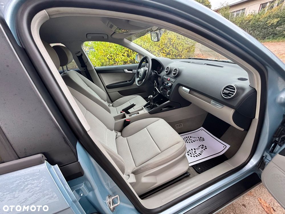 Audi A3 Sportback 1.6 FSI Attraction - 18