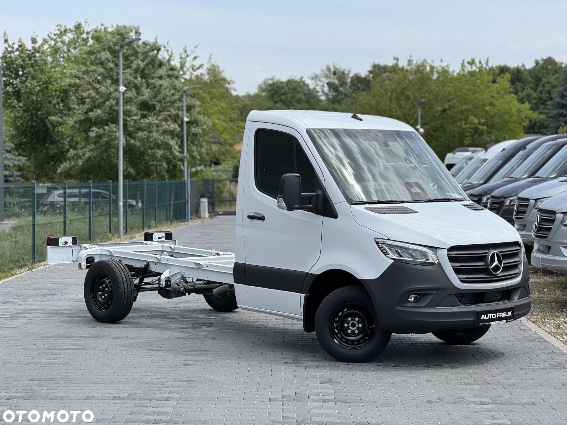Mercedes-Benz Sprinter - 1