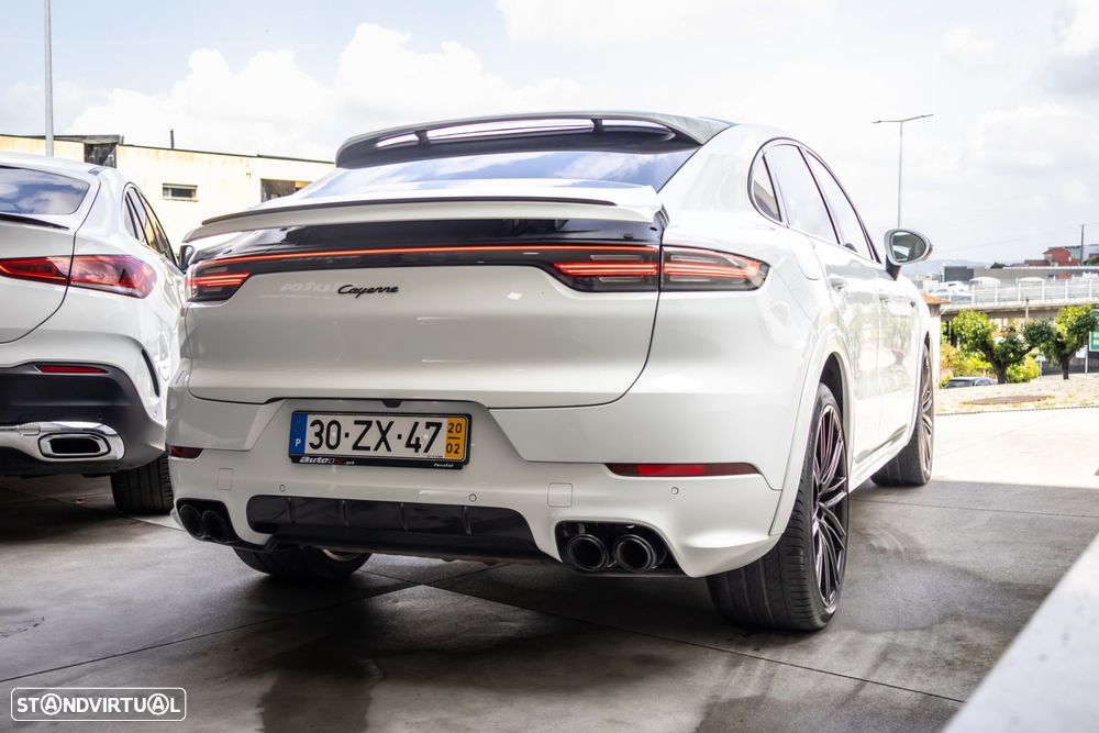 Porsche Cayenne Coupé E-Hybrid - 5