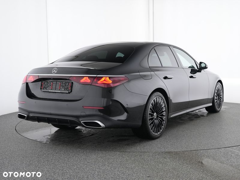 Mercedes-Benz Klasa E 220 d mHEV AMG 9G-Tronic - 3