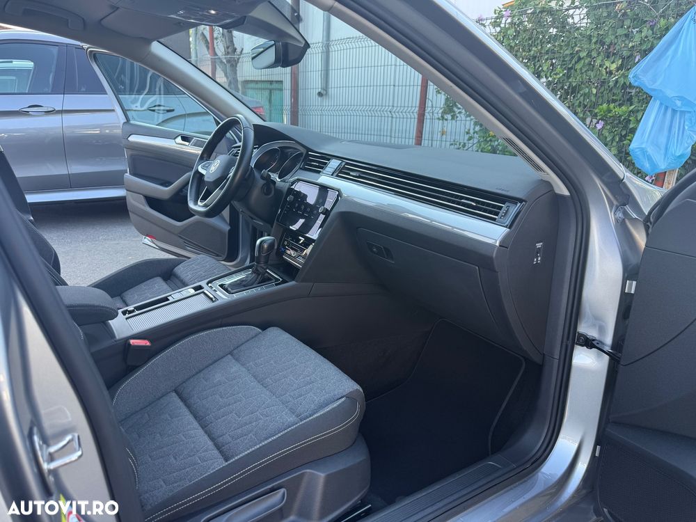 Volkswagen Passat 2.0 TDI DSG (BlueMotion Technology) Comfortline - 23