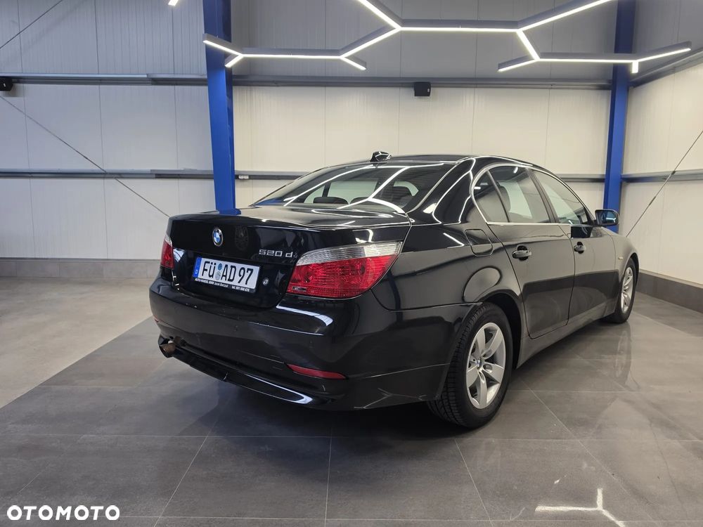 BMW Seria 5 520d Special Edition - 11