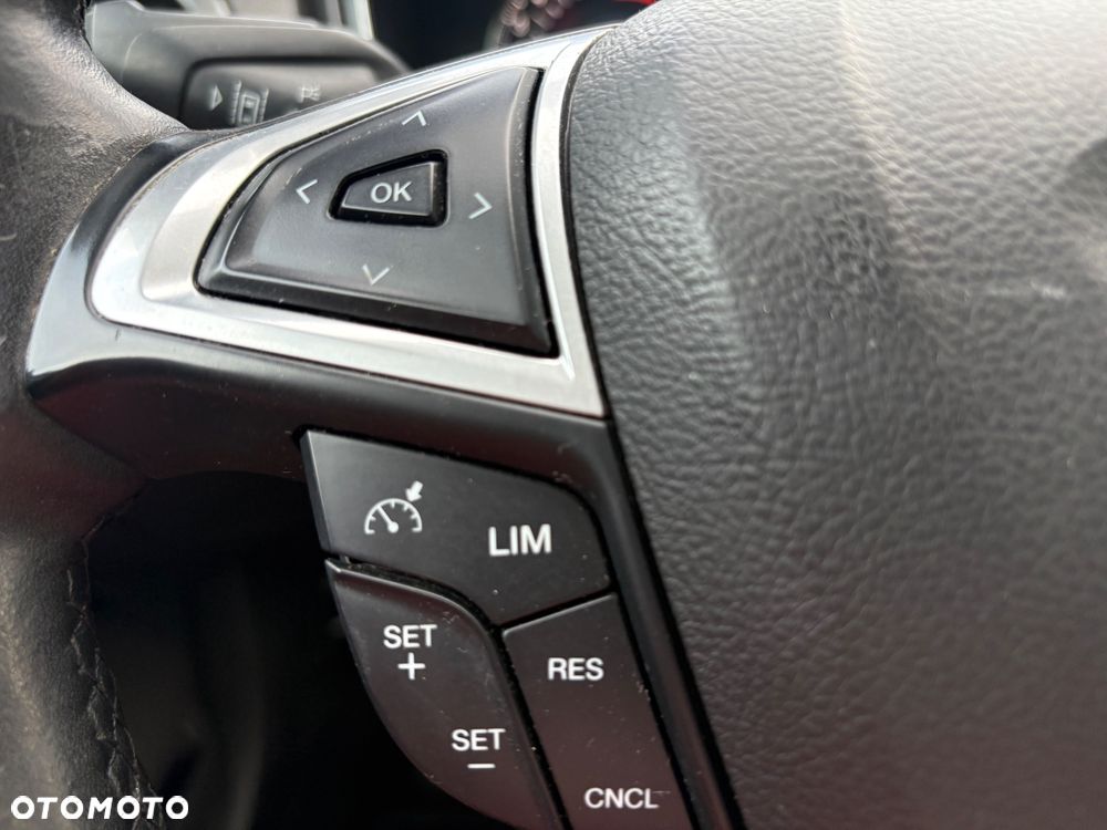 Ford Mondeo 1.5 EcoBoost Ambiente Plus - 26
