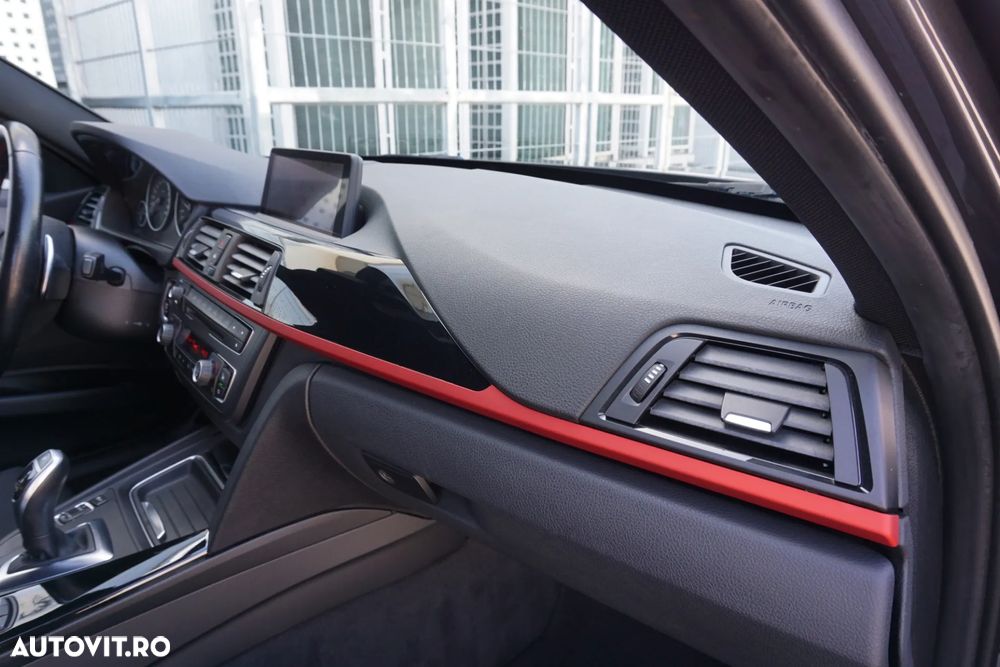 BMW Seria 3 320d DPF Aut. Edition Sport - 16