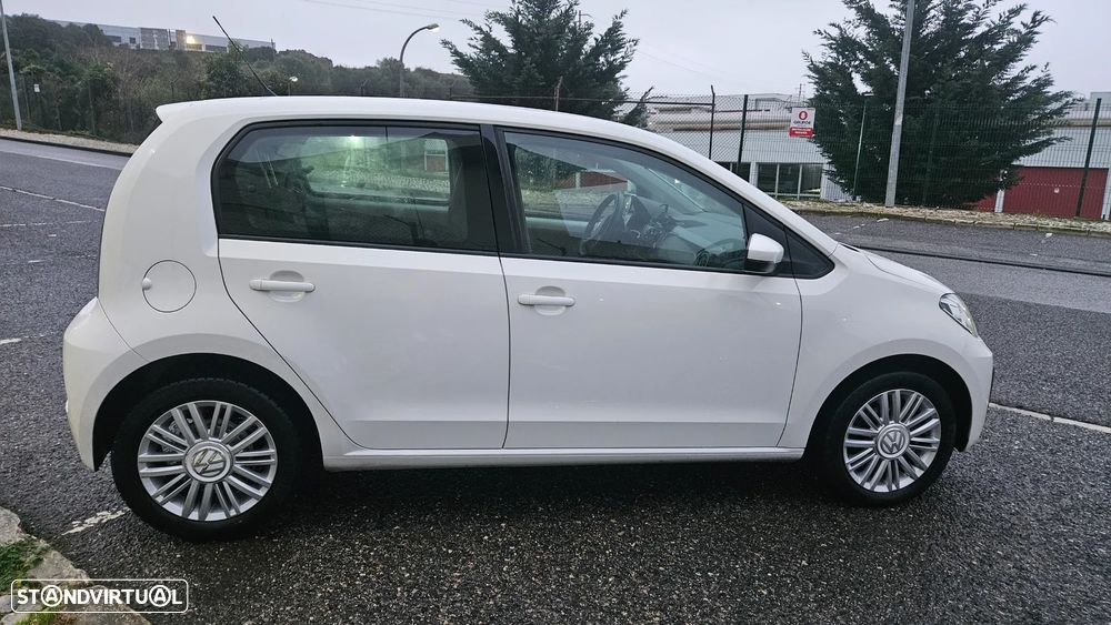 VW Up! 1.0 High Auto - 6
