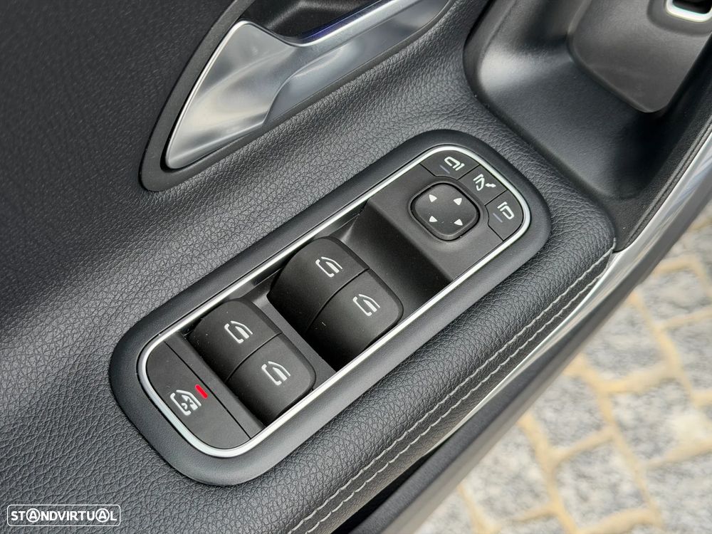 Mercedes-Benz A 250 Limousine e 8G-DCT Progressive Advanced - 37