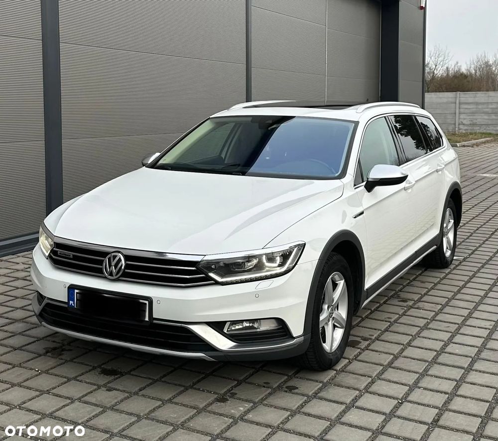 Volkswagen Passat 2.0 TDI SCR 4Mot DSG Comfortline - 2