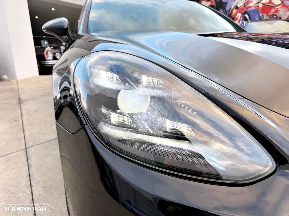 Porsche Panamera 4 E-Hybrid - 47