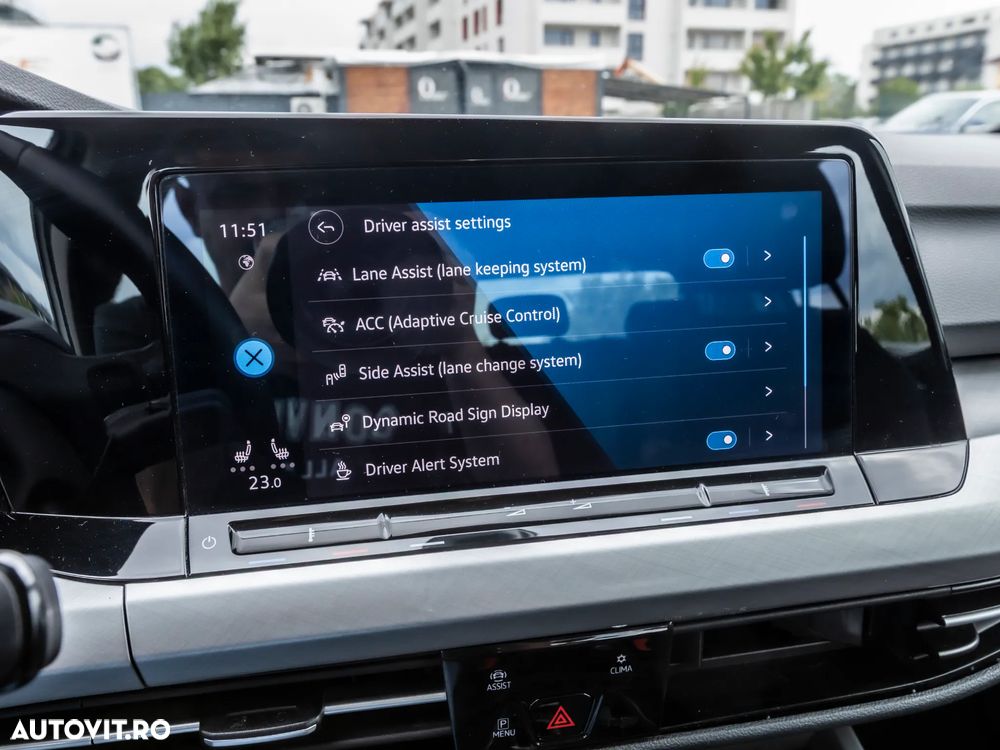 Volkswagen Golf 1.5 eTSI ACT DSG MHEV Life - 28