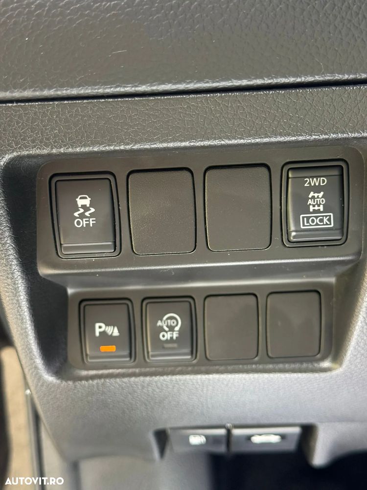 Nissan Qashqai 1.6 DCI 4 x 4 DPF Start/Stop tekna - 18