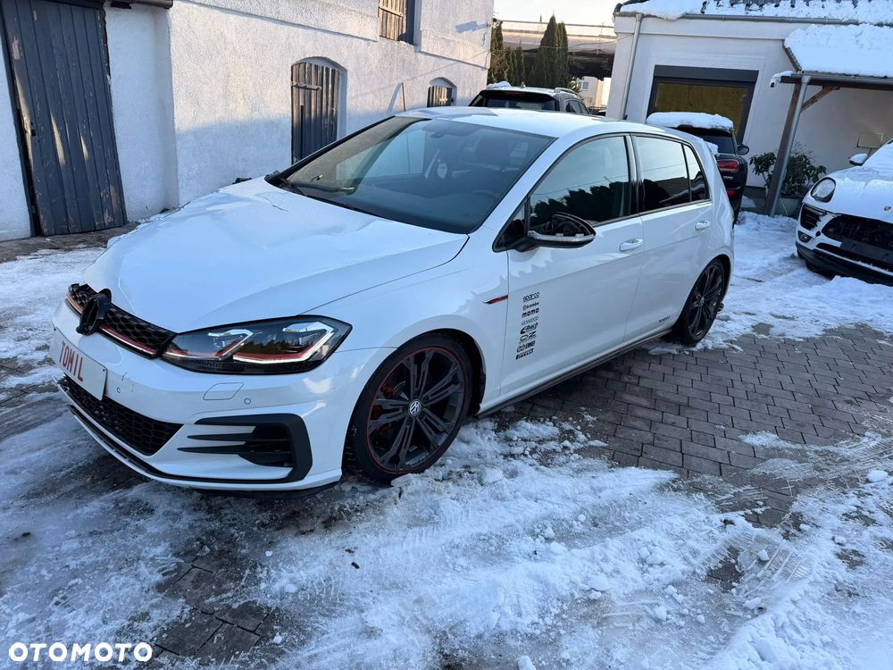 Volkswagen Golf - 11