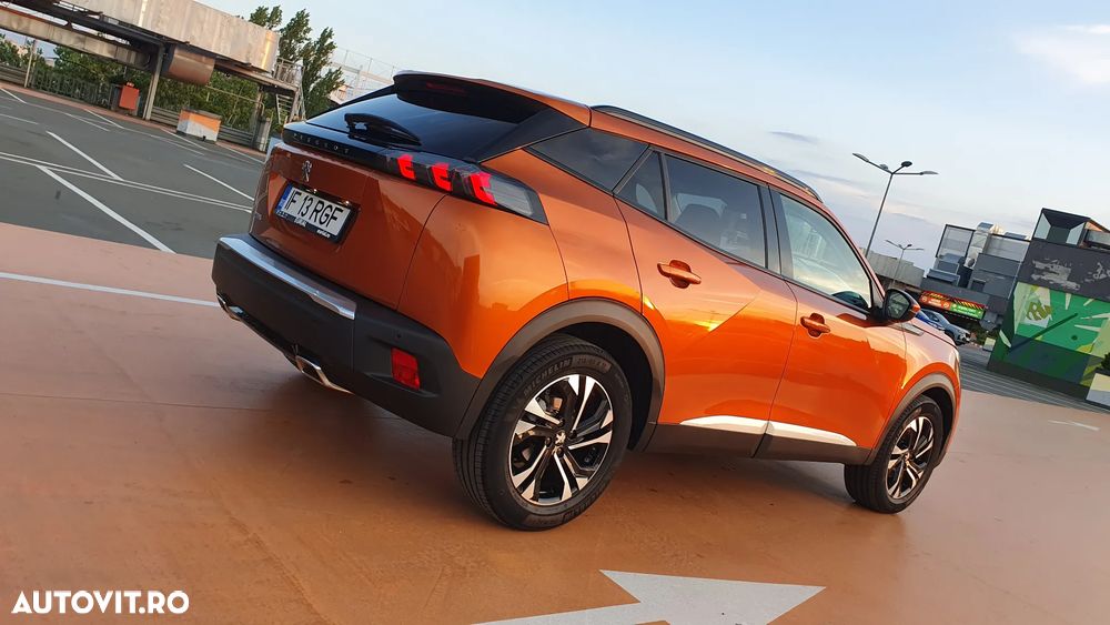 Peugeot 2008 1.2 PureTech EAT8 STT GT - 28